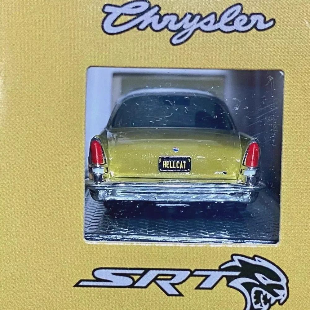 M2 Machines 1957 Crysler 300C R64 22-15 Die-cast 1:64 Model‎ Car NIP 2022